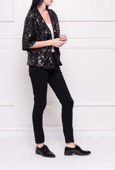 Open jacket decorated with sequins, short sleeves