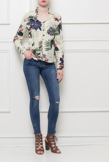 Shirt with floral pattern, V neck, long sleeves, soft and fluid fabric