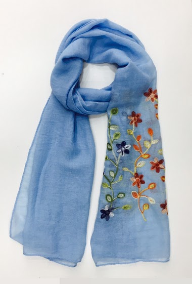 scarf with embroidery on one side
100% Viscose
60 * 180 cm
Pack of 10 mix colors