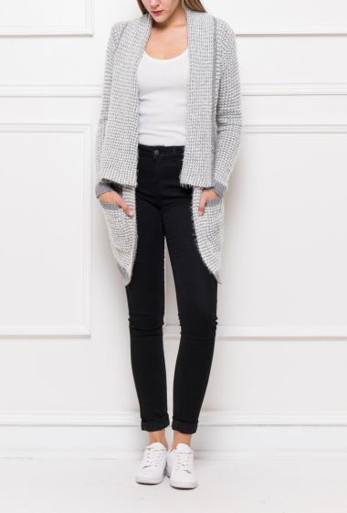 Open cardigan in soft and bicolour knit, pockets