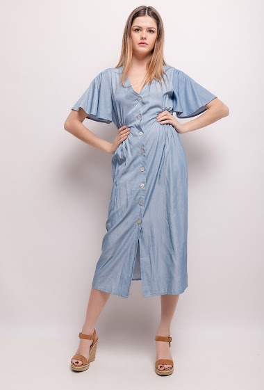 Buttoned midi dress. The model measures 171cm and wears S. Length:122cm