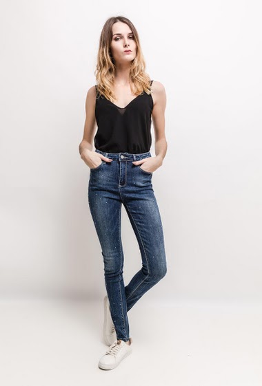 JEANS SKINNY WITH STRASS. The model measures 170cm and wears S