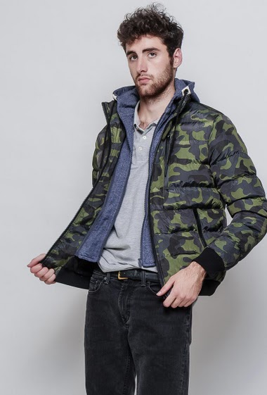 Warm military print jacket with fleece removable hood & drawstrings 4 pockets - Brand The power design - The model measures 194cm and wears L
