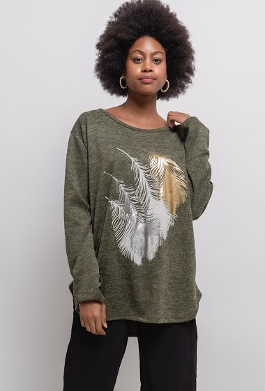 Sweater with printed feathers. The model measures 174cm, one size corresponds to 14/16(UK) 42/44(FR). Length:78cm