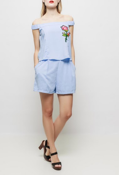 Playsuit with embroidered flowers, zip side closure, pockets, off shoulder design, fluid fabric