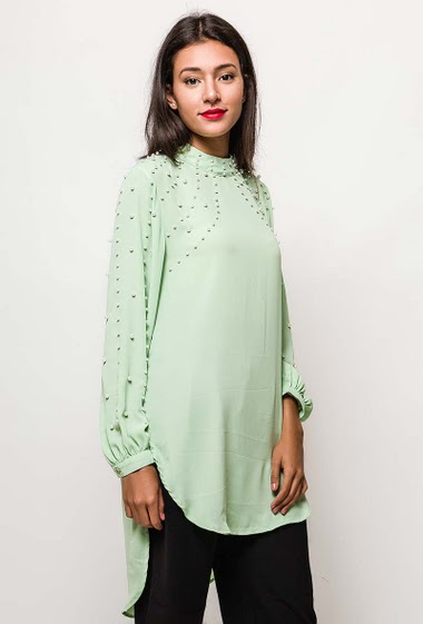 Long sleeve tunic. The model measures 171cm and wears S. Length:100cm(back)