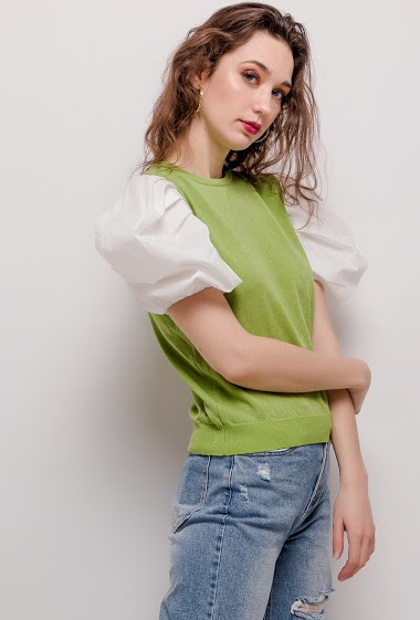 Sweater with puff sleeves. The model measures 177cm and wears L/XL. Length:55cm
