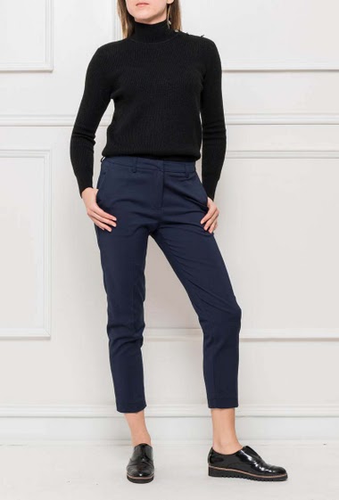 Chic trousers with pockets