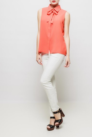 Crepe tank top, collar decorated with strass, concealed button placket , tie collar, fluid fabric, regular fit