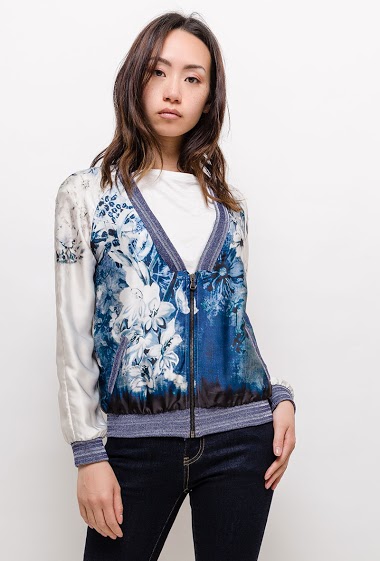 Bomber with printed flowers. The model measures 170cm, one size corresponds to 10/12(UK) 38/40(FR). Length:55cm